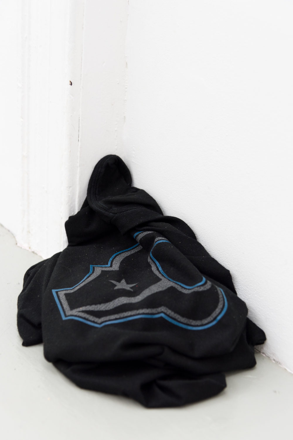 Rebecca Peel Head (M Texan) Medium long-sleeve printed cotton t-shirt, 2016